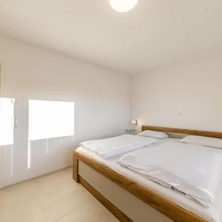 Pusteblume - Barrierefreie 5-sterne-ferienwohnung Mit Seeblick Und Sauna Malchow (Mecklenburg-Vorpommern)